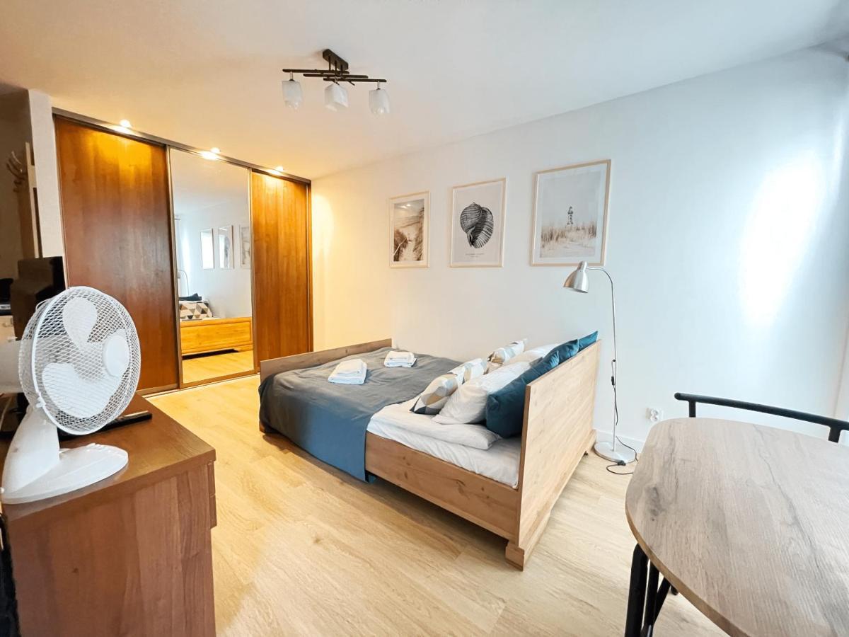 Ferienwohnung Plaza 10Min - Gdansk Brzezno Exterior foto